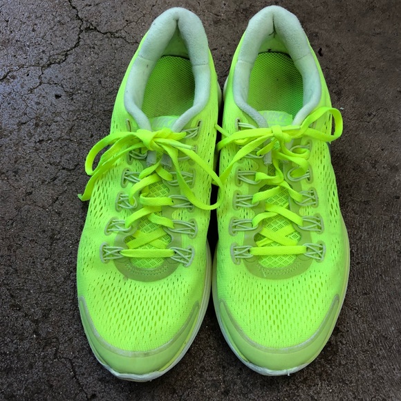 NIKE Mesh Running Shoes Mens 8.5 Neon Yellow NIKE Mesh Running Shoes Mens 8.5 Neon Yellow